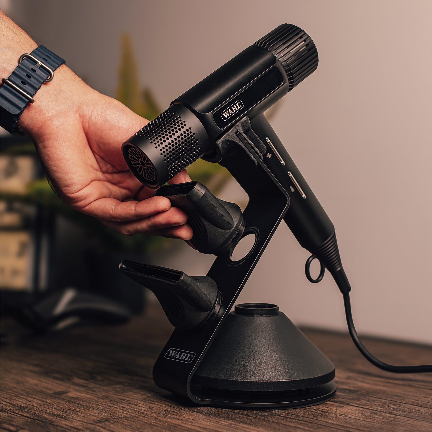 Wahl Vanquish Hairdryer Stand